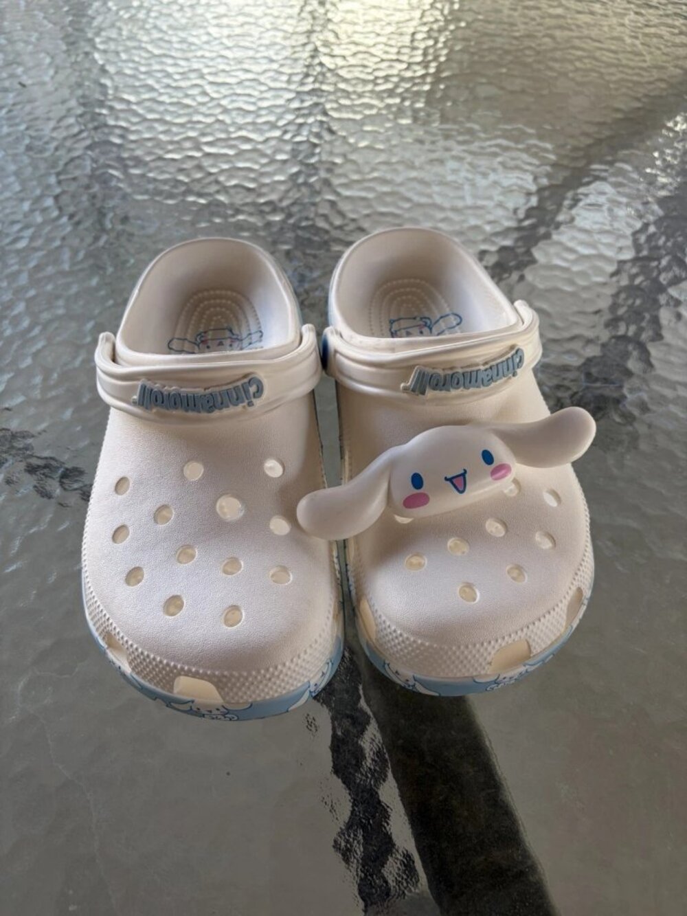 Hello Kitty Friends Crocs Classic Clog Cinnamoroll W8